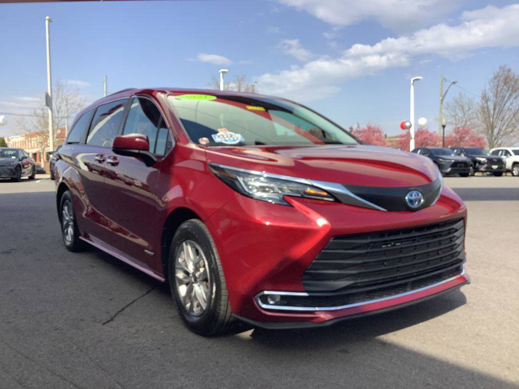 2021 Toyota Sienna XLE — Minivan — 81,485 mi — Baltimore, MD