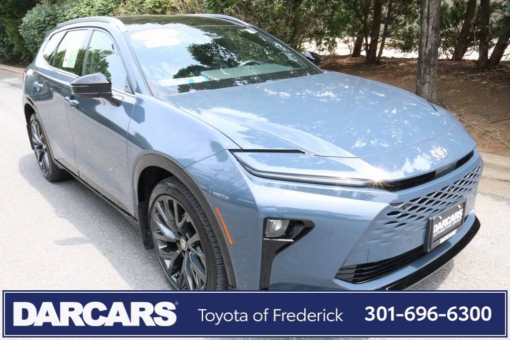 2025 Toyota Crown Signia Limited — SUV — 6,024 mi — Frederick, MD