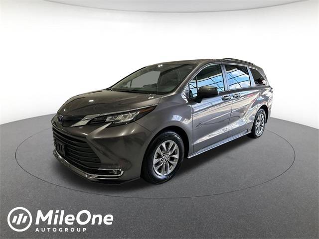2022 Toyota Sienna XLE — Minivan — 34,867 mi — Owings Mills, MD