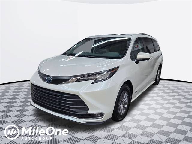 2021 Toyota Sienna XLE — Minivan — 106,393 mi — Owings Mills, MD
