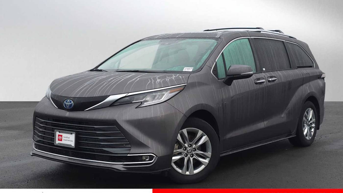 2023 Toyota Sienna Limited — Minivan — 35,372 mi — Gresham, OR