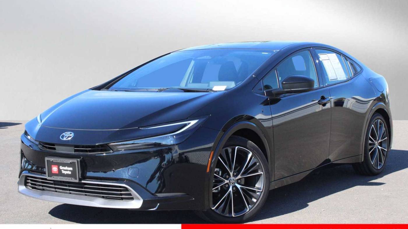 2024 Toyota Prius XLE — Hatchback — 7,880 mi — Gresham, OR