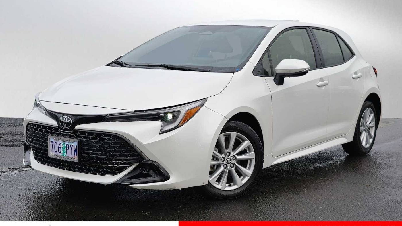 2025 Toyota Corolla Hatchback SE — Hatchback — 298 mi — Gresham, OR