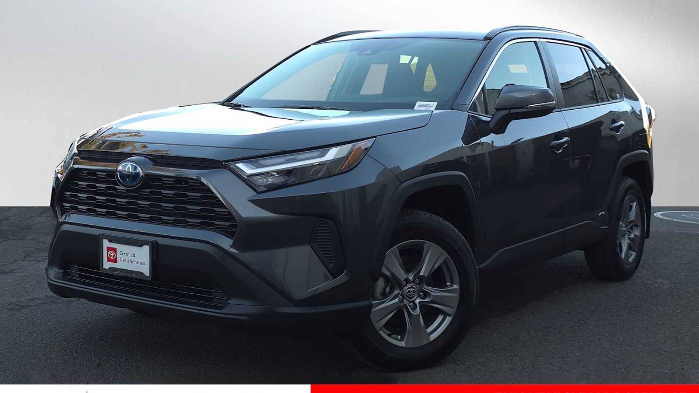 2024 Toyota RAV4 Hybrid XLE — SUV — 2,052 mi — Gresham, OR