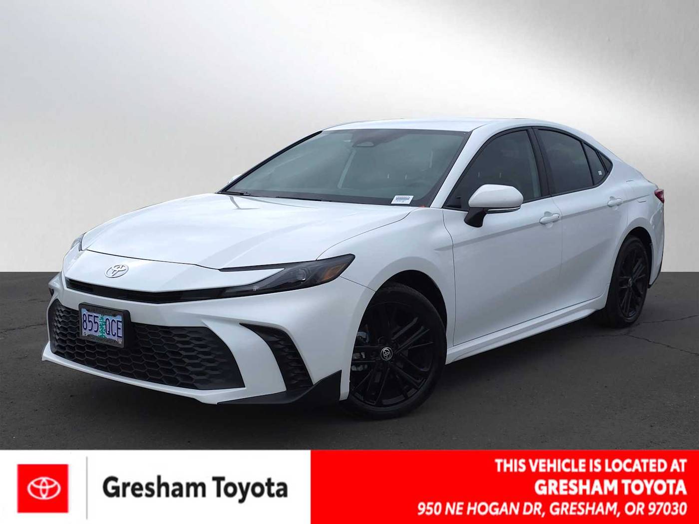 2025 Toyota Camry SE — Sedan — 5,643 mi — Gresham, OR