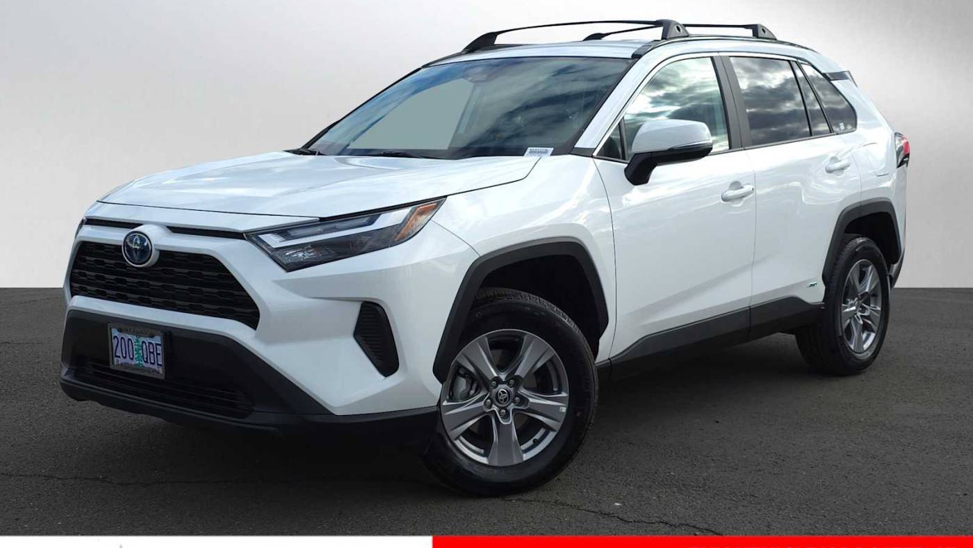 2024 Toyota RAV4 Hybrid XLE — SUV — 4,651 mi — Gresham, OR