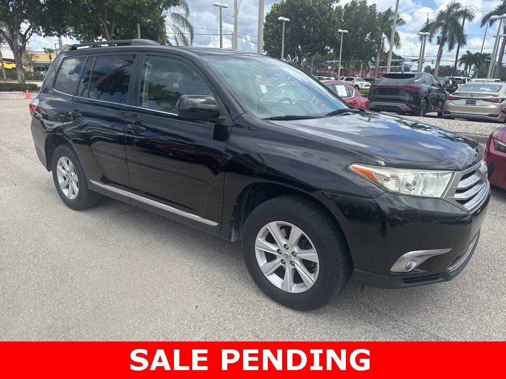 2013 Toyota Highlander Plus V6 — SUV — 104,362 mi — Naples, FL