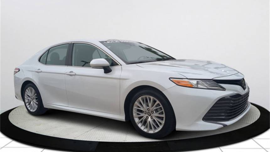 2019 Toyota Camry XLE — Sedan — 37,351 mi — Naples, FL