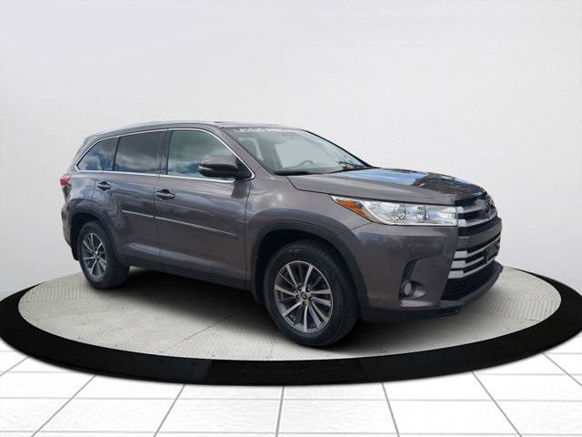 2019 Toyota Highlander XLE — SUV — 29,847 mi — Naples, FL