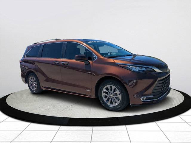 2021 Toyota Sienna XLE — Minivan — 80,103 mi — Naples, FL