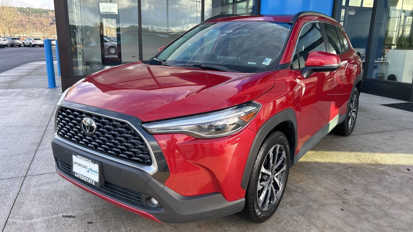 2024 Toyota Corolla Cross XLE — SUV — 12,200 mi — Chehalis, WA