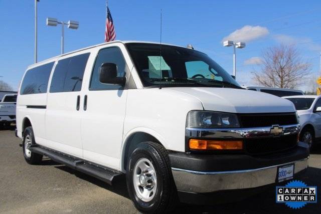 2019 Chevrolet Express Passenger LT — Passenger Van — 31,348 mi — Renton, WA