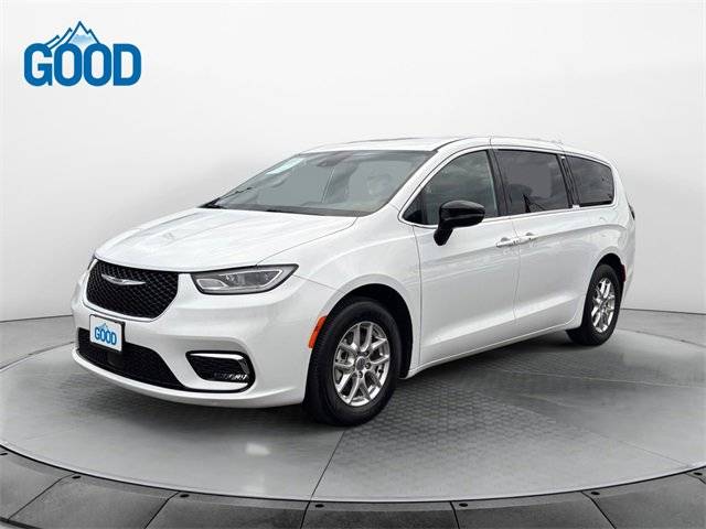 2024 Chrysler Pacifica Touring — Minivan — 37,235 mi — Renton, WA