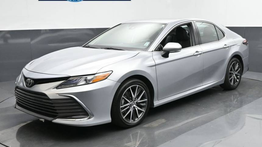 2024 Toyota Camry XLE — Sedan — 15,825 mi — Auburn, WA