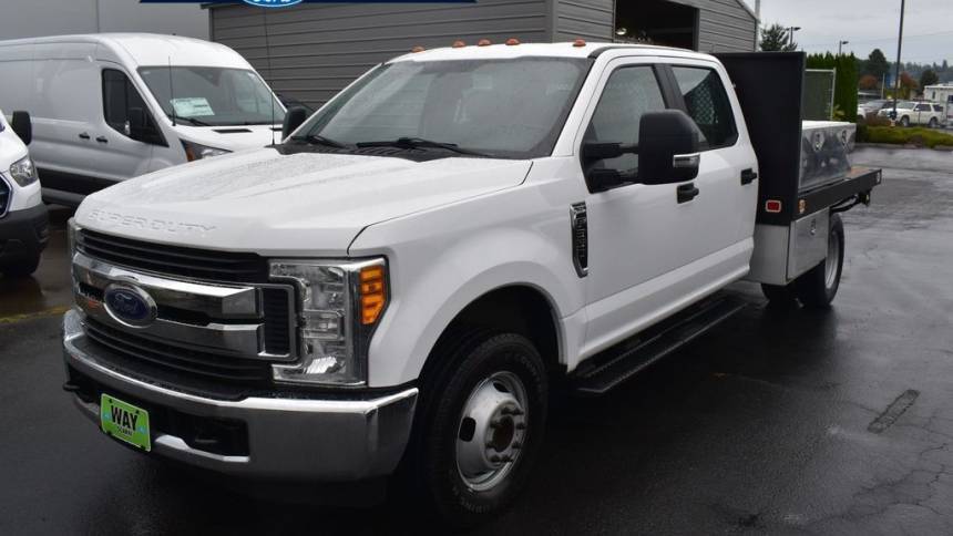 2017 Ford Super Duty F-350 Chassis Cab XL — Chassis Cab Truck — 130,910 mi — Auburn, WA