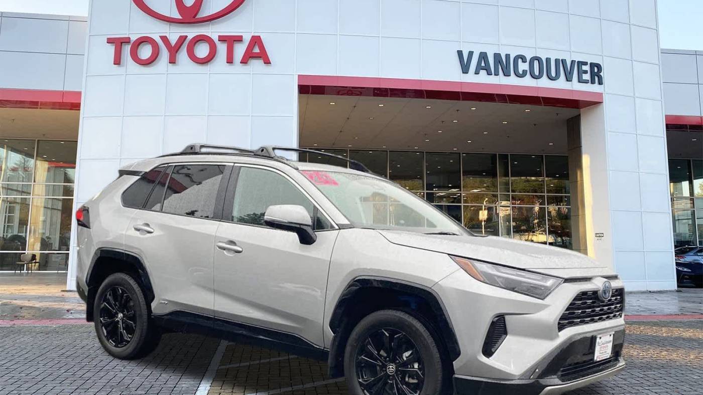 2024 Toyota RAV4 Hybrid SE — SUV — 2,567 mi — Vancouver, WA