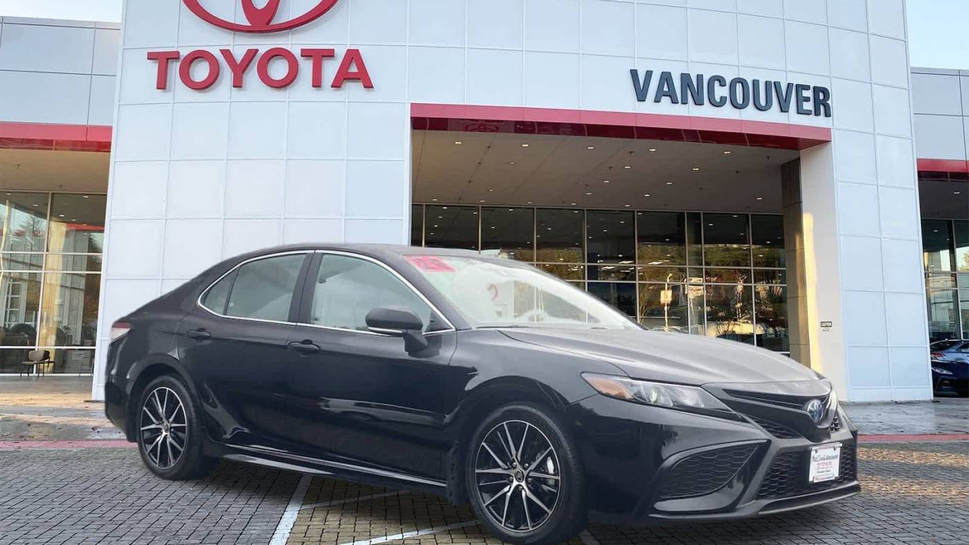 2024 Toyota Camry Hybrid SE — Sedan — 17,977 mi — Vancouver, WA