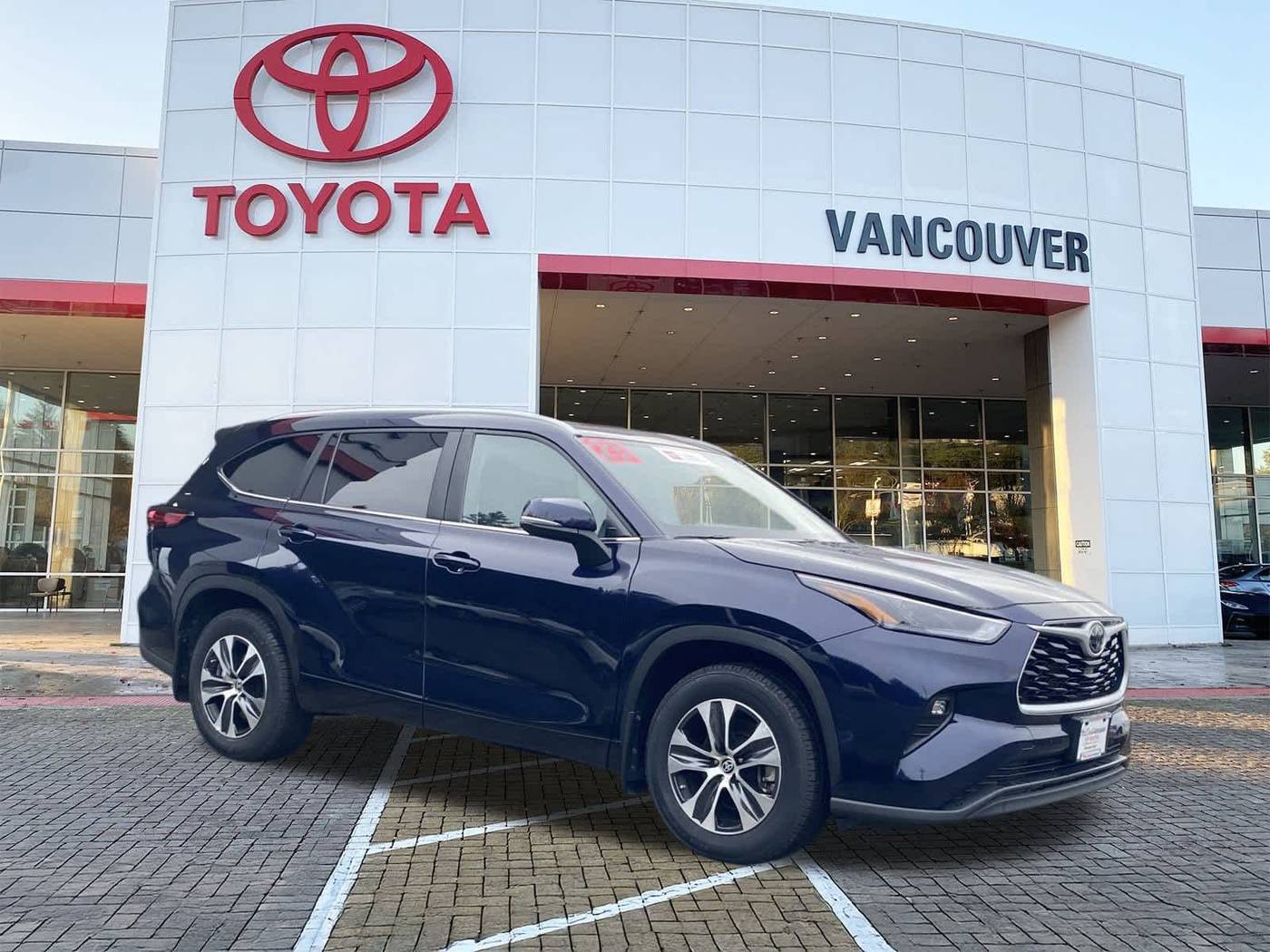2023 Toyota Highlander XLE — SUV — 33,178 mi — Vancouver, WA