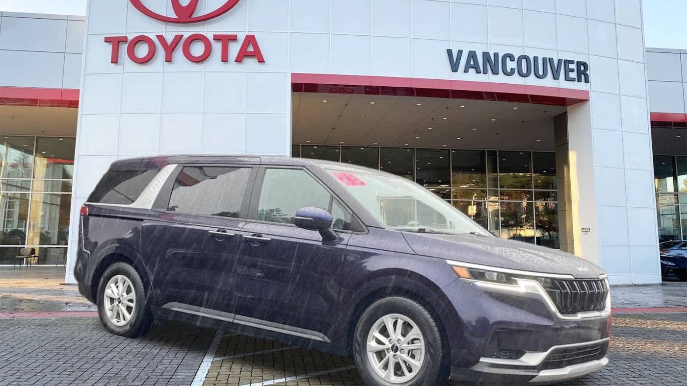 2023 Kia Carnival LXS — Minivan — 31,362 mi — Vancouver, WA