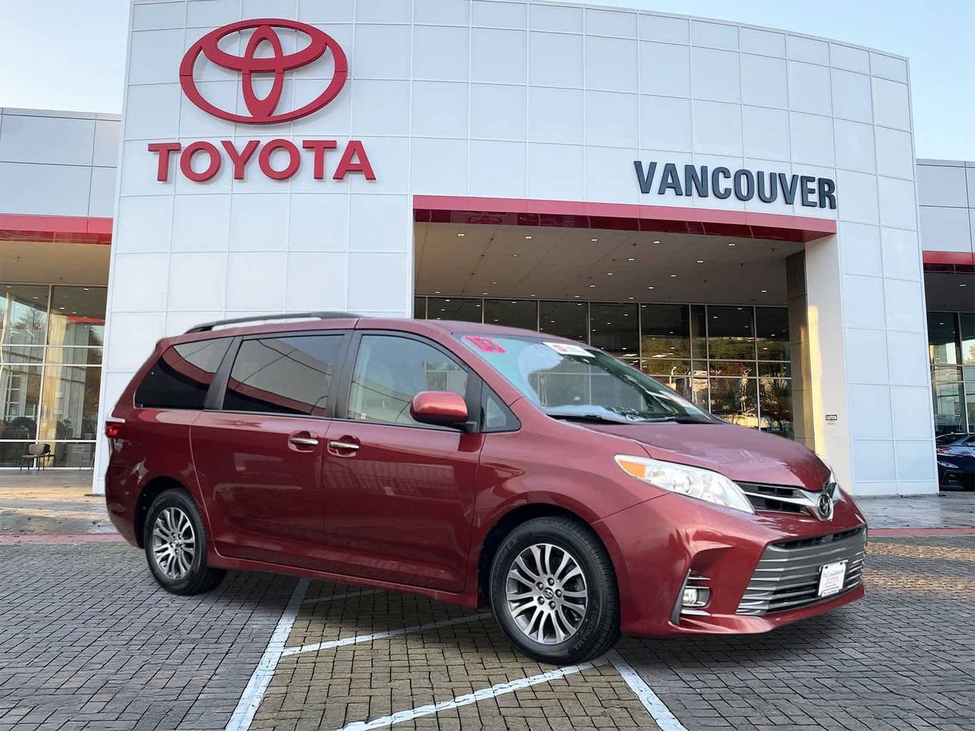 2019 Toyota Sienna XLE — Minivan — 45,745 mi — Vancouver, WA