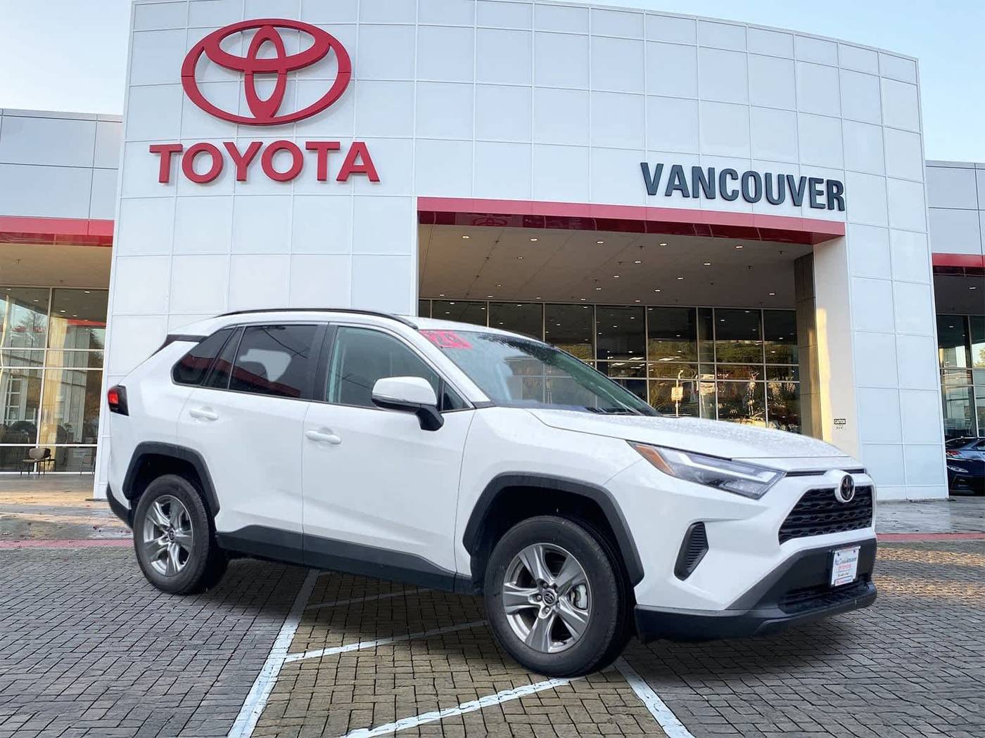 2024 Toyota RAV4 XLE — SUV — 29,435 mi — Vancouver, WA