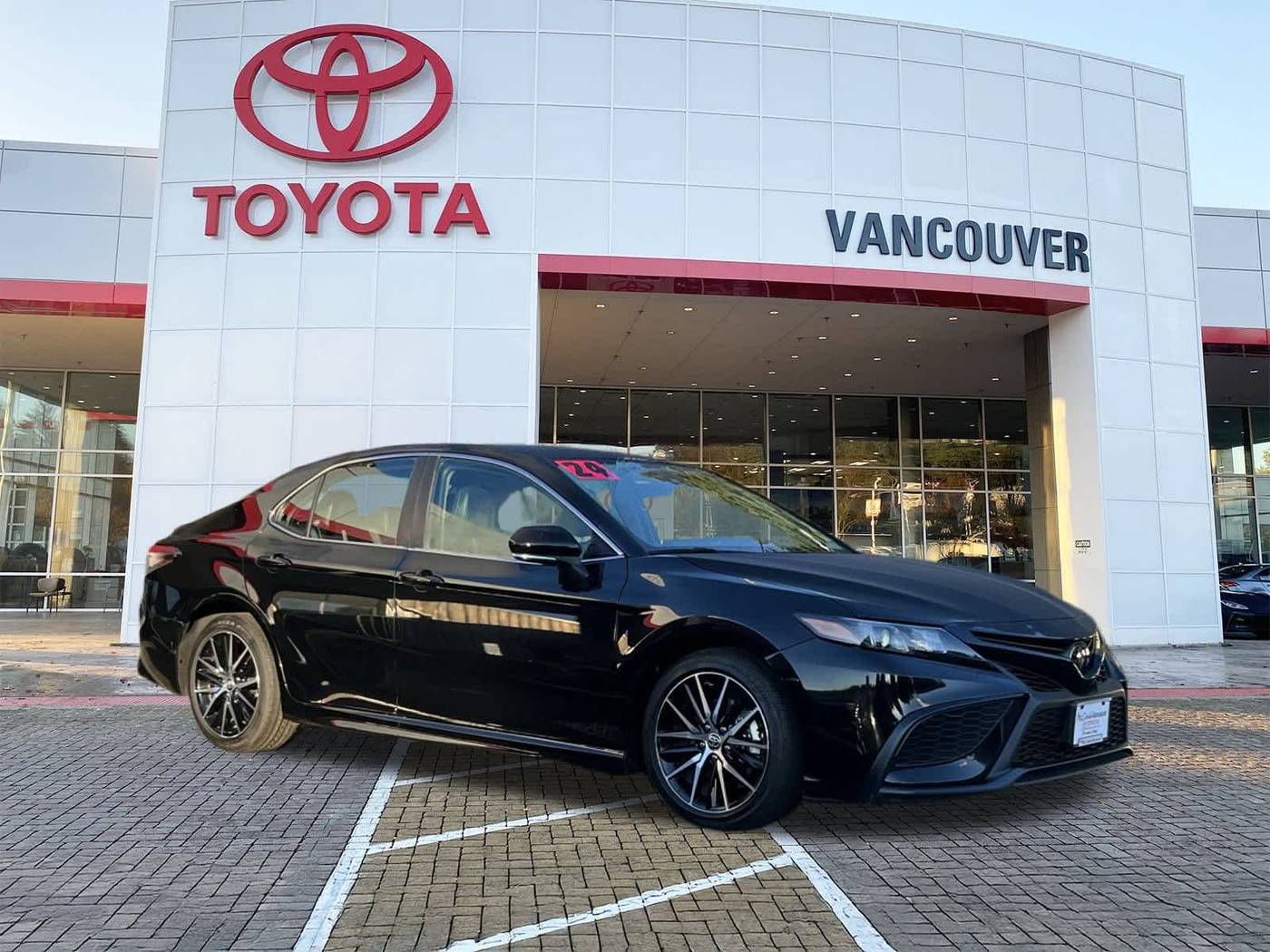 2024 Toyota Camry SE — Sedan — 39,910 mi — Vancouver, WA