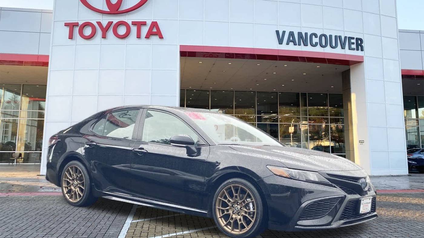 2023 Toyota Camry Hybrid SE Nightshade — Sedan — 22,996 mi — Vancouver, WA