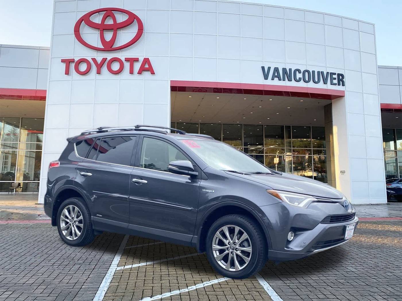 2018 Toyota RAV4 Hybrid Limited — SUV — 130,916 mi — Vancouver, WA