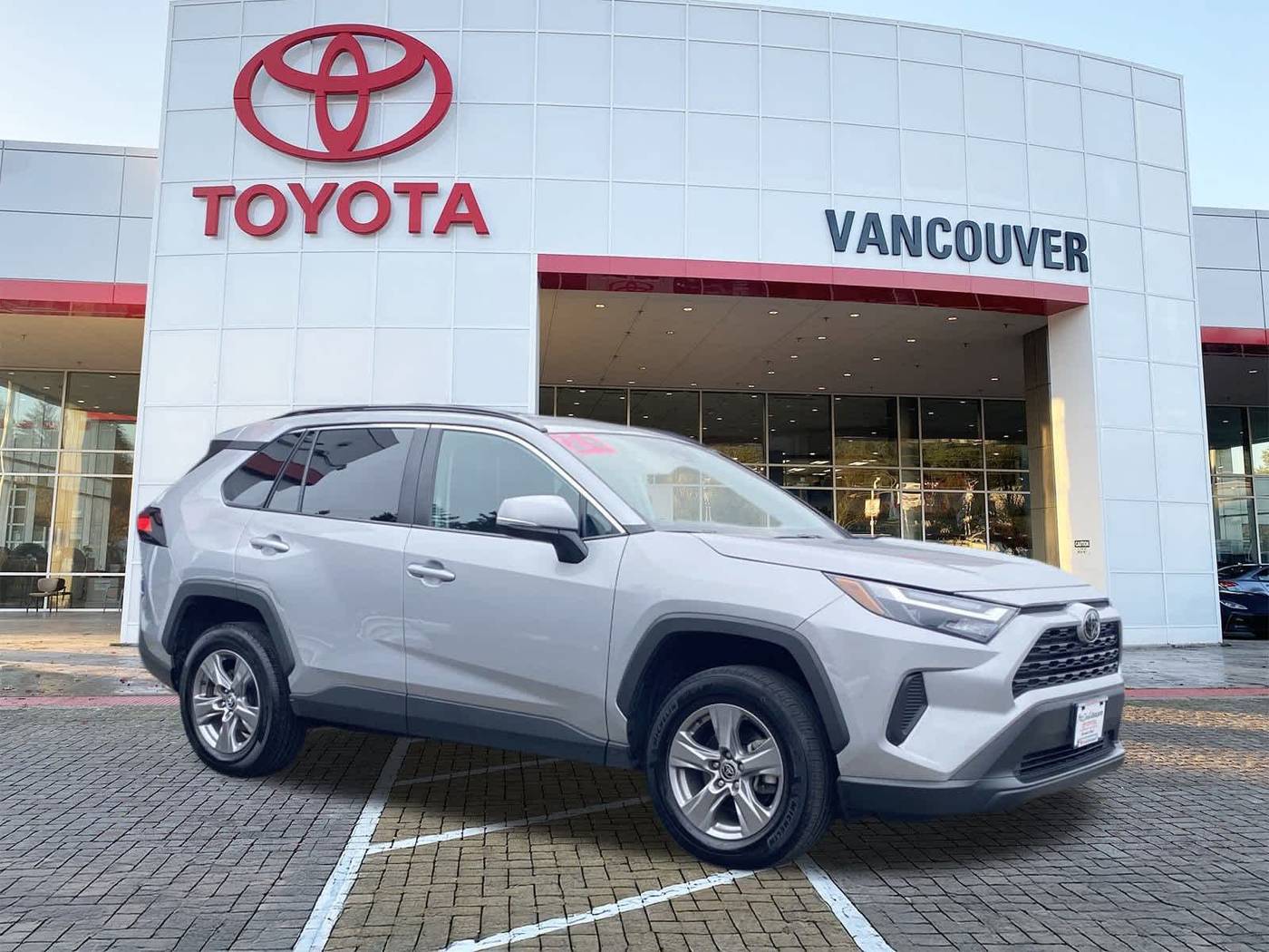2024 Toyota RAV4 XLE — SUV — 30,328 mi — Vancouver, WA