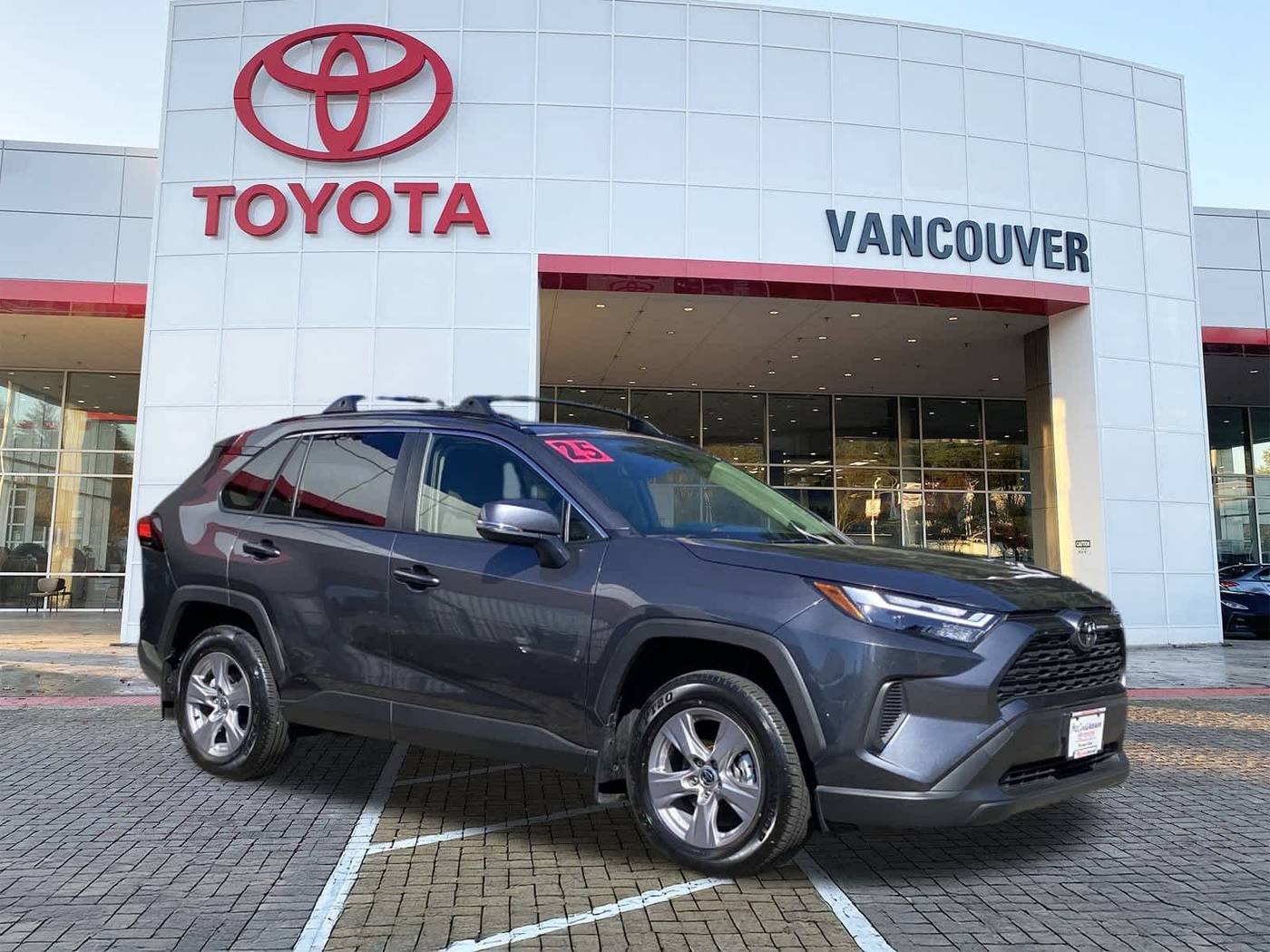 2025 Toyota RAV4 Hybrid XLE — SUV — 11,133 mi — Vancouver, WA