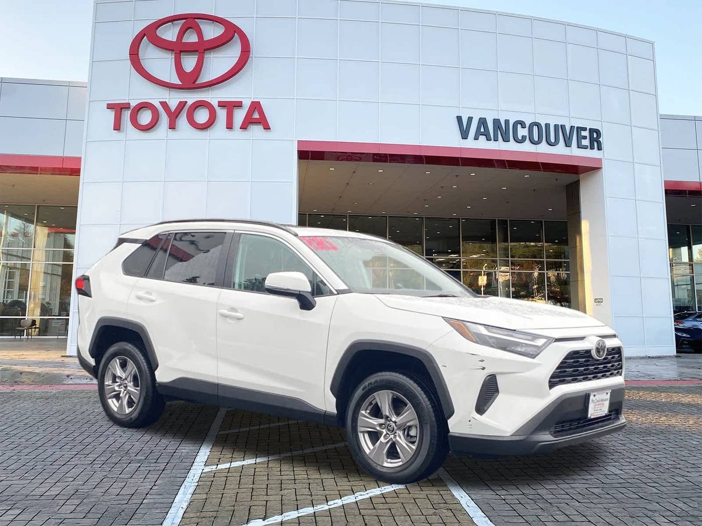 2022 Toyota RAV4 XLE — SUV — 20,043 mi — Vancouver, WA