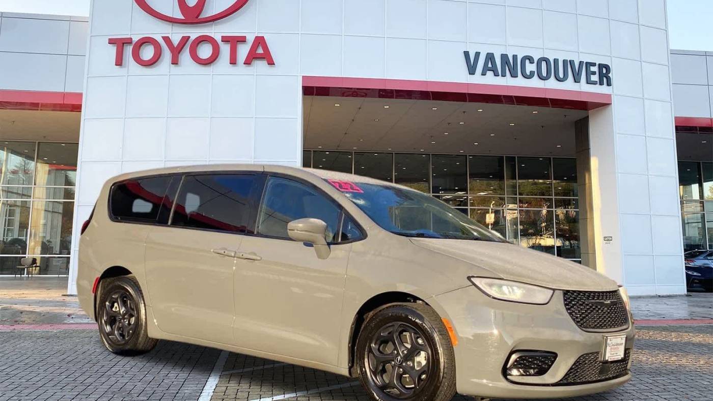 2022 Chrysler Pacifica Hybrid Touring L — Minivan — 20,216 mi — Vancouver, WA
