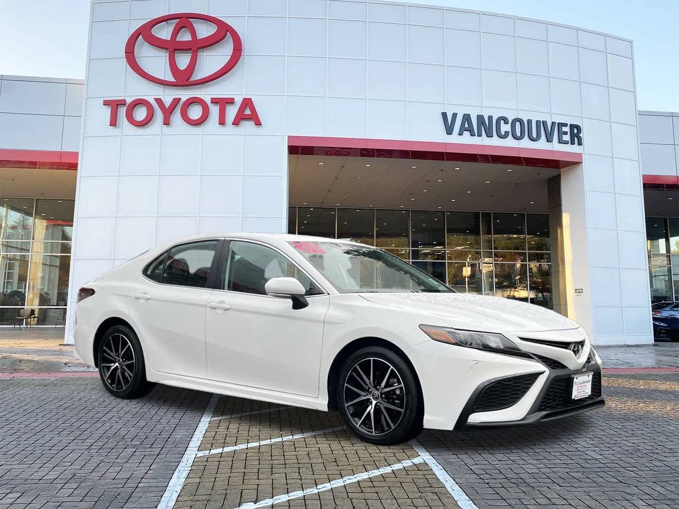 2024 Toyota Camry SE — Sedan — 31,502 mi — Vancouver, WA