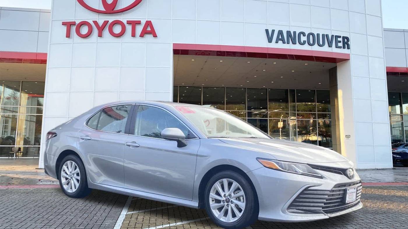 2024 Toyota Camry LE — Sedan — 16,910 mi — Vancouver, WA