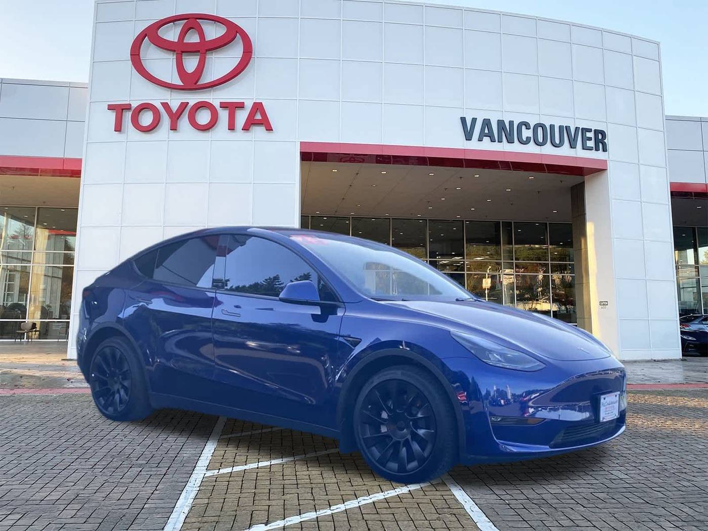 2023 Tesla Model Y Long Range — SUV — 18,998 mi — Vancouver, WA