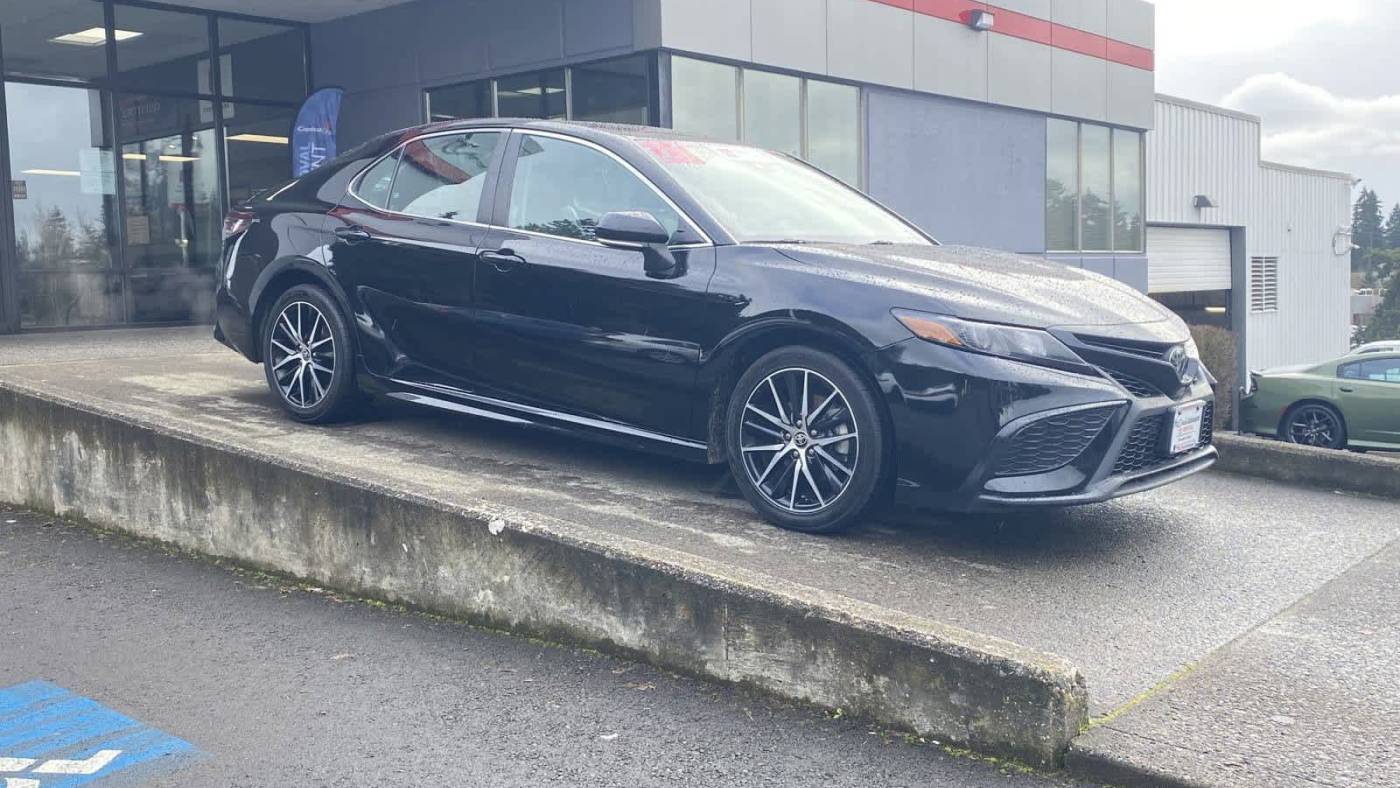 2022 Toyota Camry SE — Sedan — 43,216 mi — Vancouver, WA