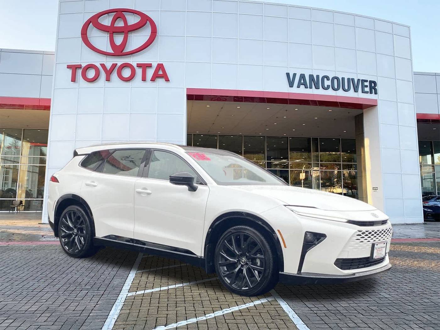 2025 Toyota Crown Signia Limited — SUV — 6,852 mi — Vancouver, WA