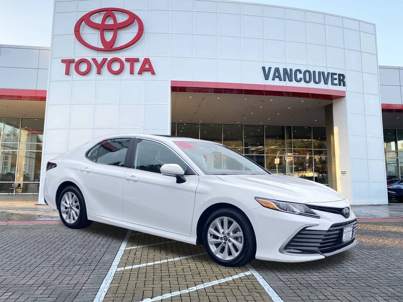 2024 Toyota Camry LE — Sedan — 18,239 mi — Vancouver, WA