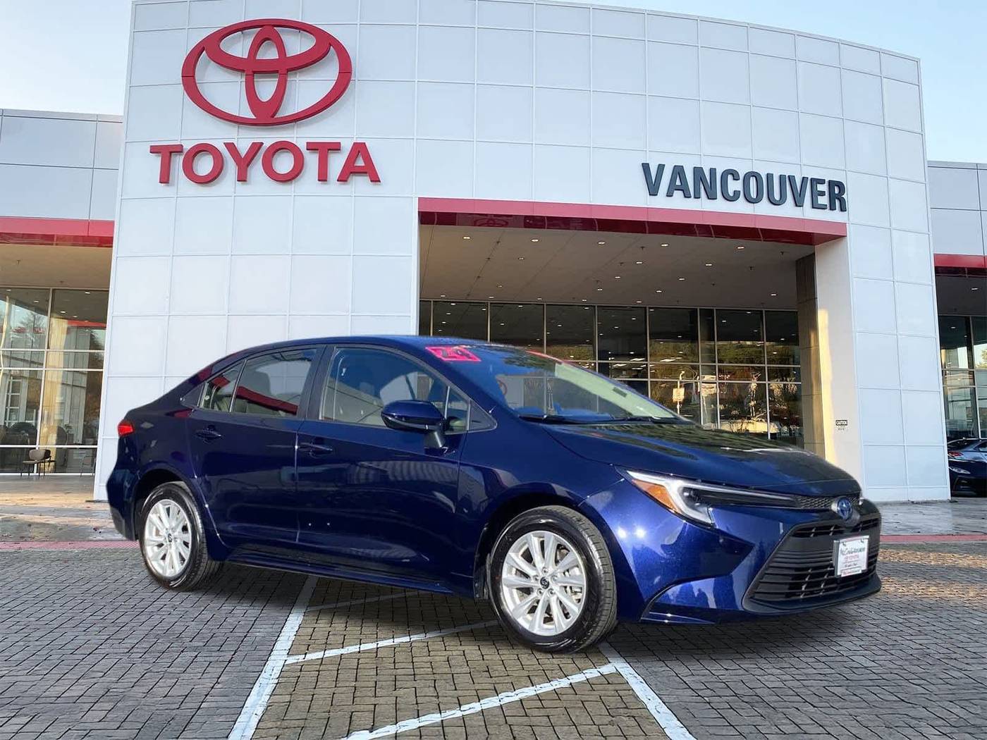 2024 Toyota Corolla Hybrid LE — Sedan — 2,811 mi — Vancouver, WA