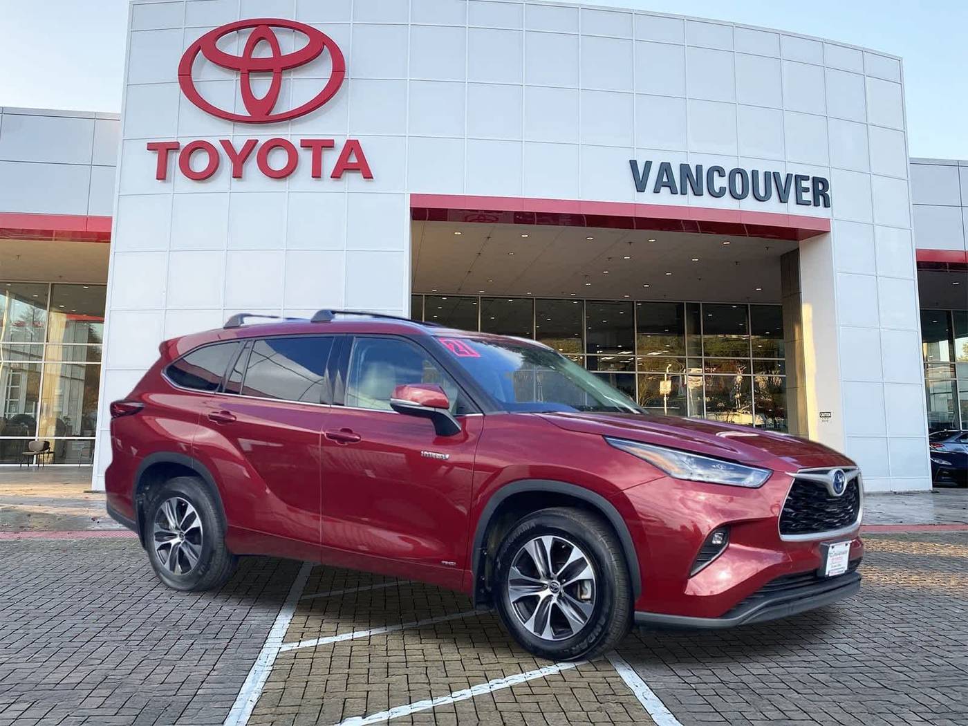 2021 Toyota Highlander Hybrid XLE — SUV — 51,564 mi — Vancouver, WA