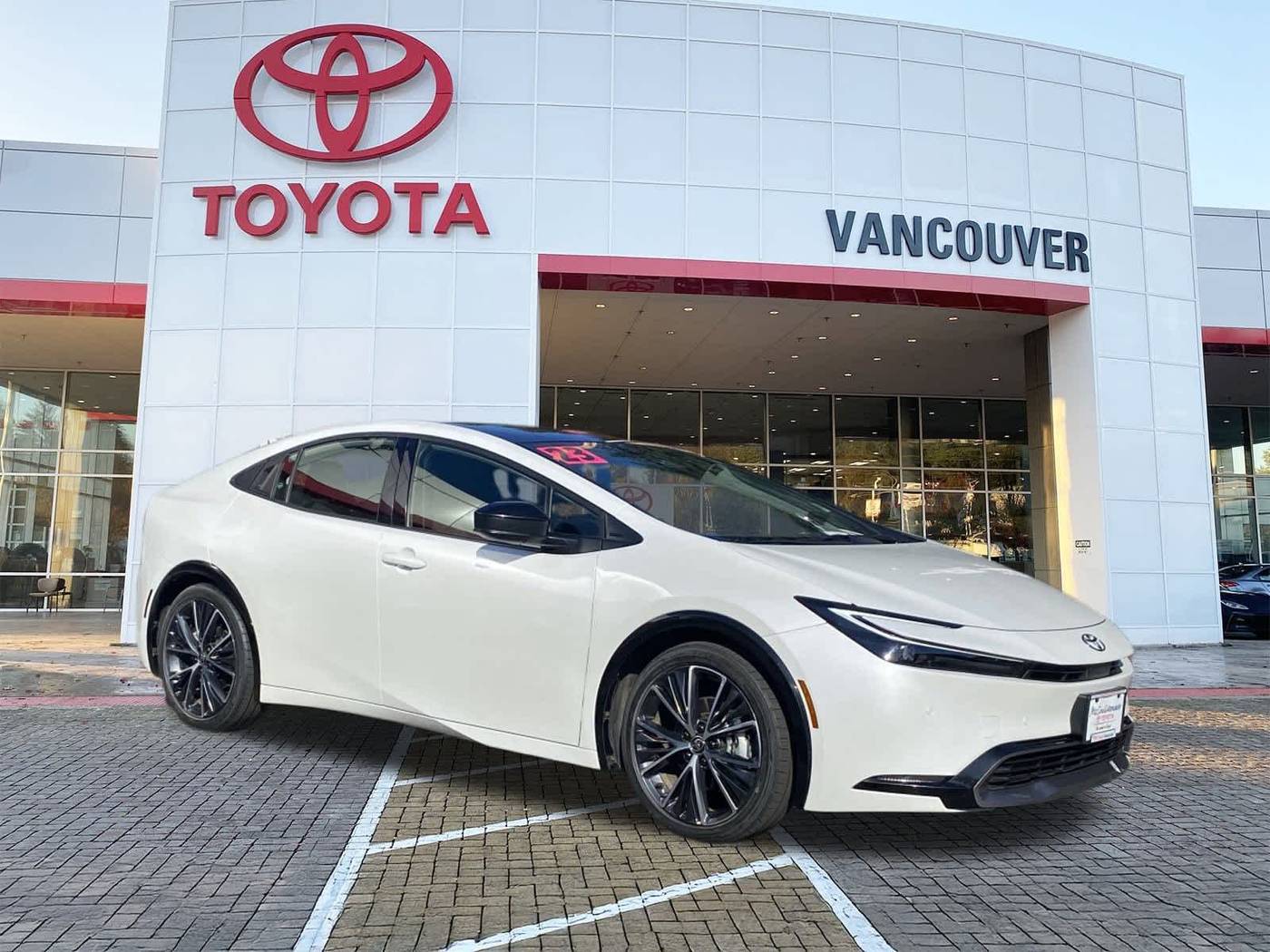 2023 Toyota Prius XLE — Hatchback — 14,967 mi — Vancouver, WA
