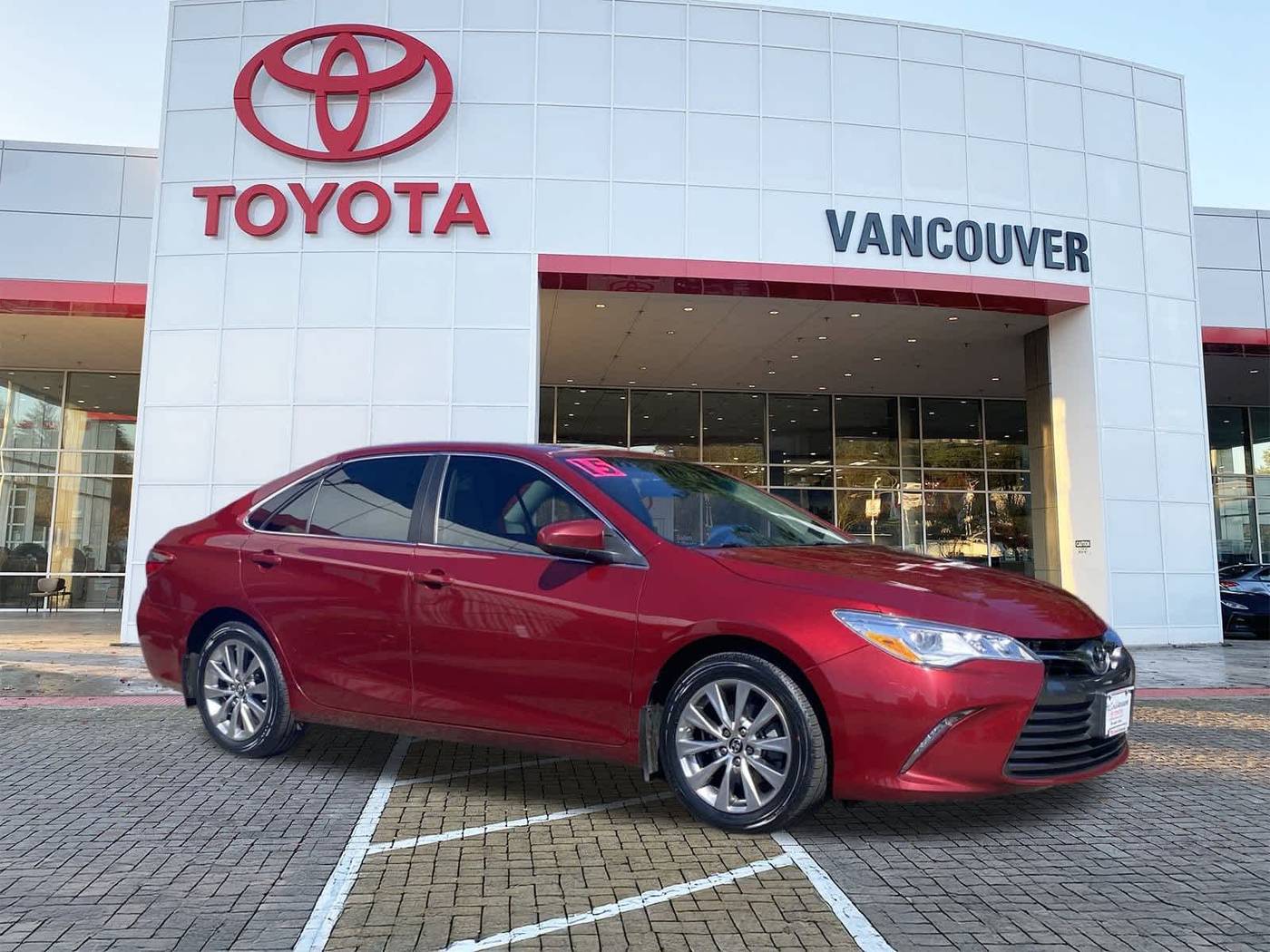 2015 Toyota Camry XLE V6 — Sedan — 90,561 mi — Vancouver, WA