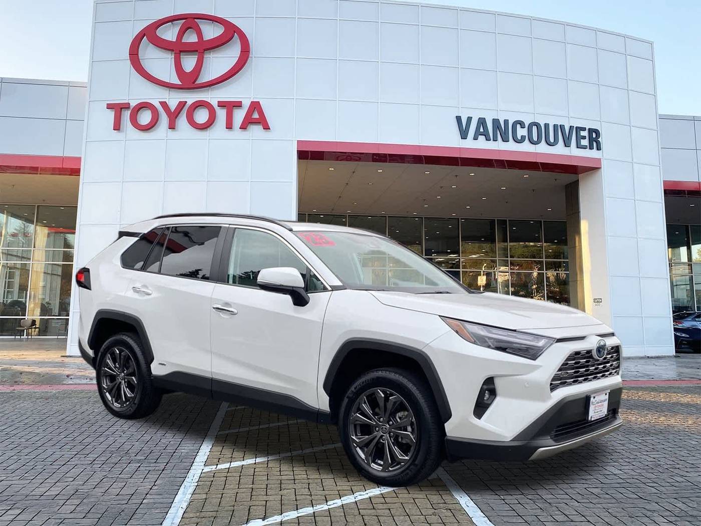 2023 Toyota RAV4 Hybrid Limited — SUV — 9,466 mi — Vancouver, WA