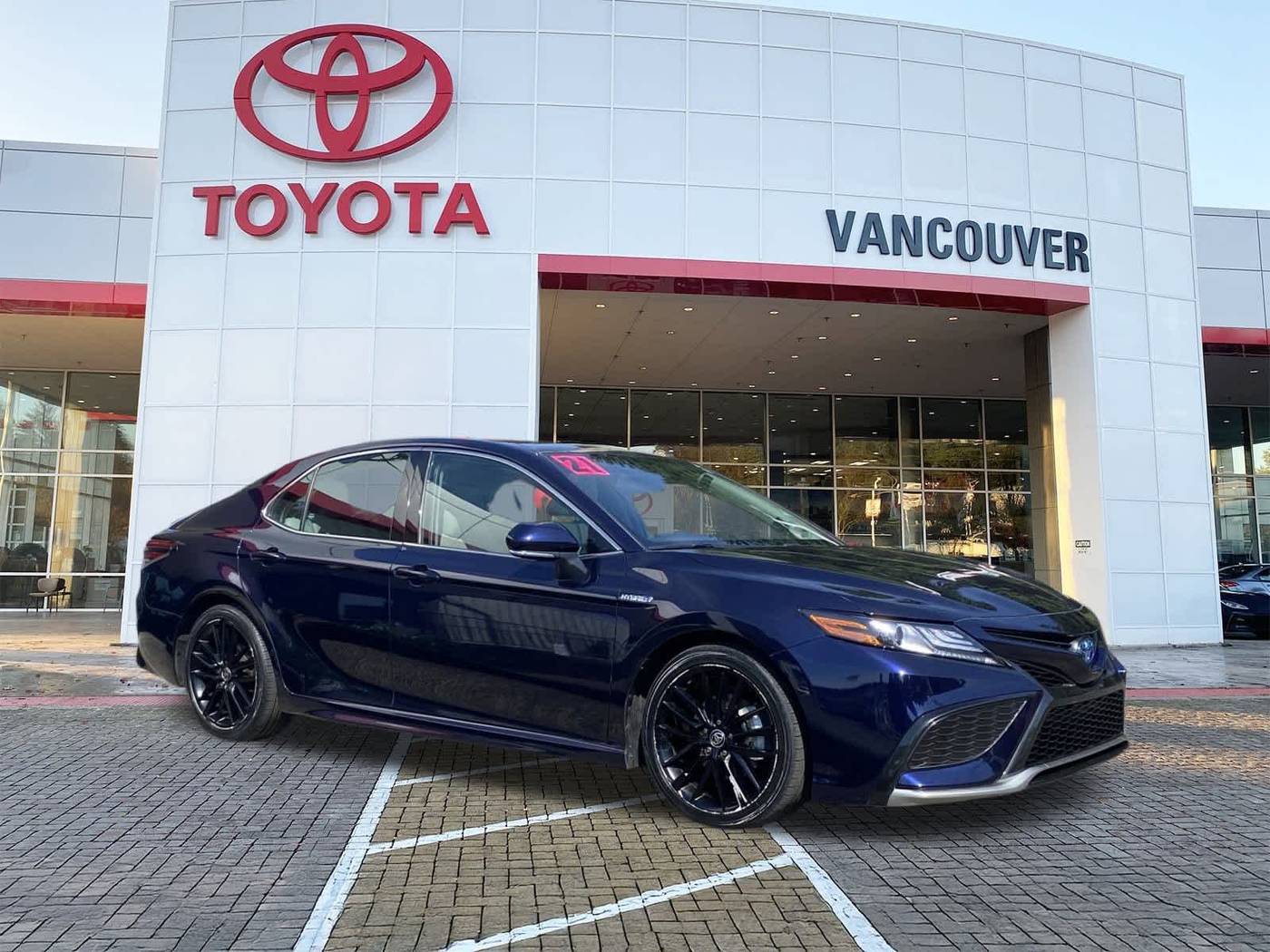2021 Toyota Camry Hybrid XSE — Sedan — 33,157 mi — Vancouver, WA