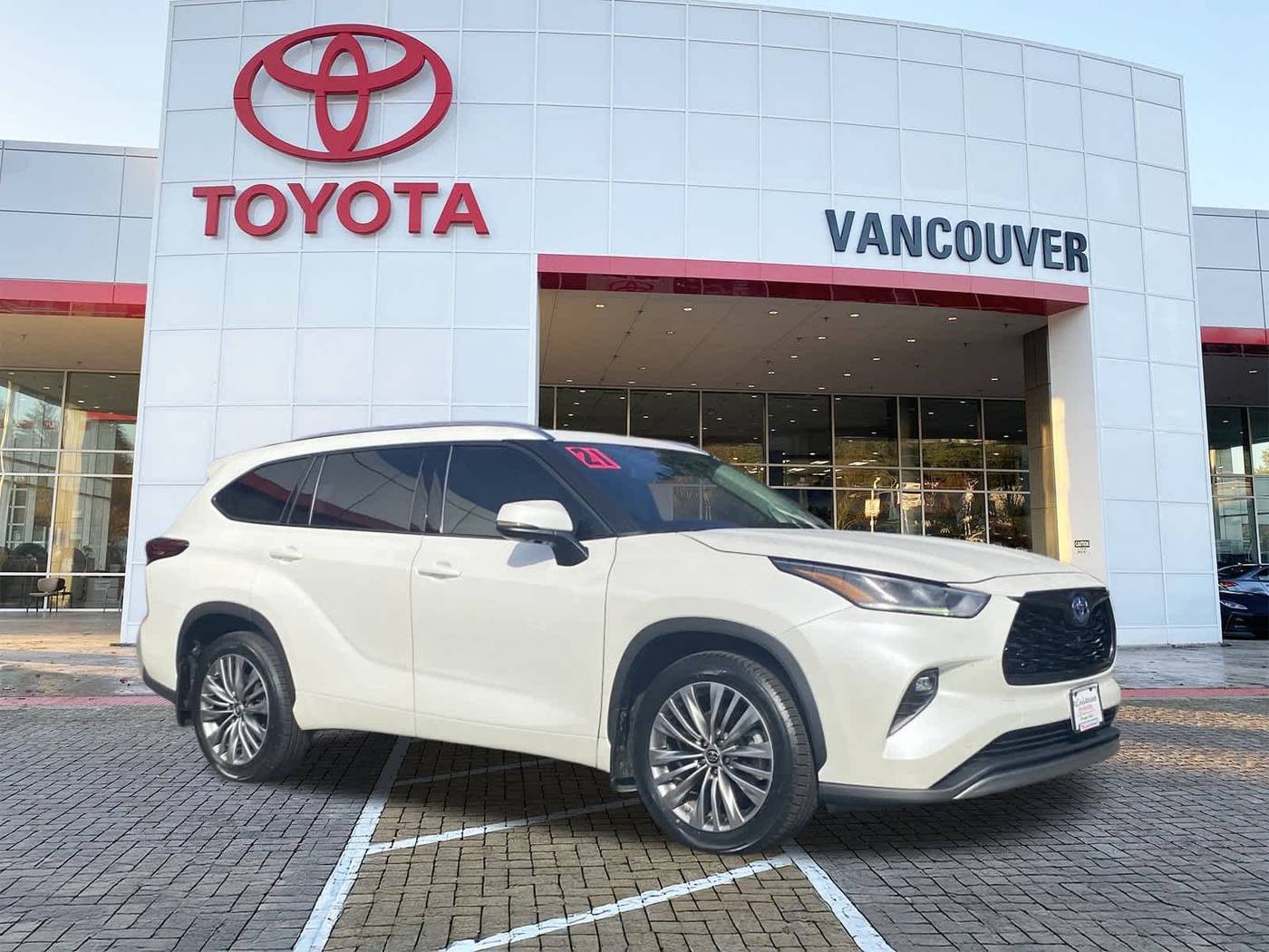 2021 Toyota Highlander Hybrid Platinum — SUV — 58,772 mi — Vancouver, WA