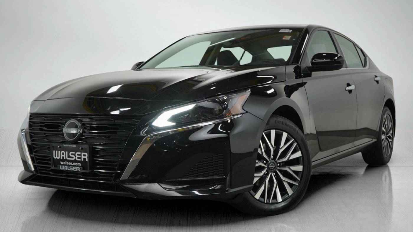 2023 Nissan Altima SV — Sedan — 16,079 mi — Coon Rapids, MN