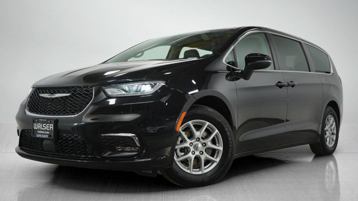2023 Chrysler Pacifica Touring L — Minivan — 59,124 mi — Coon Rapids, MN
