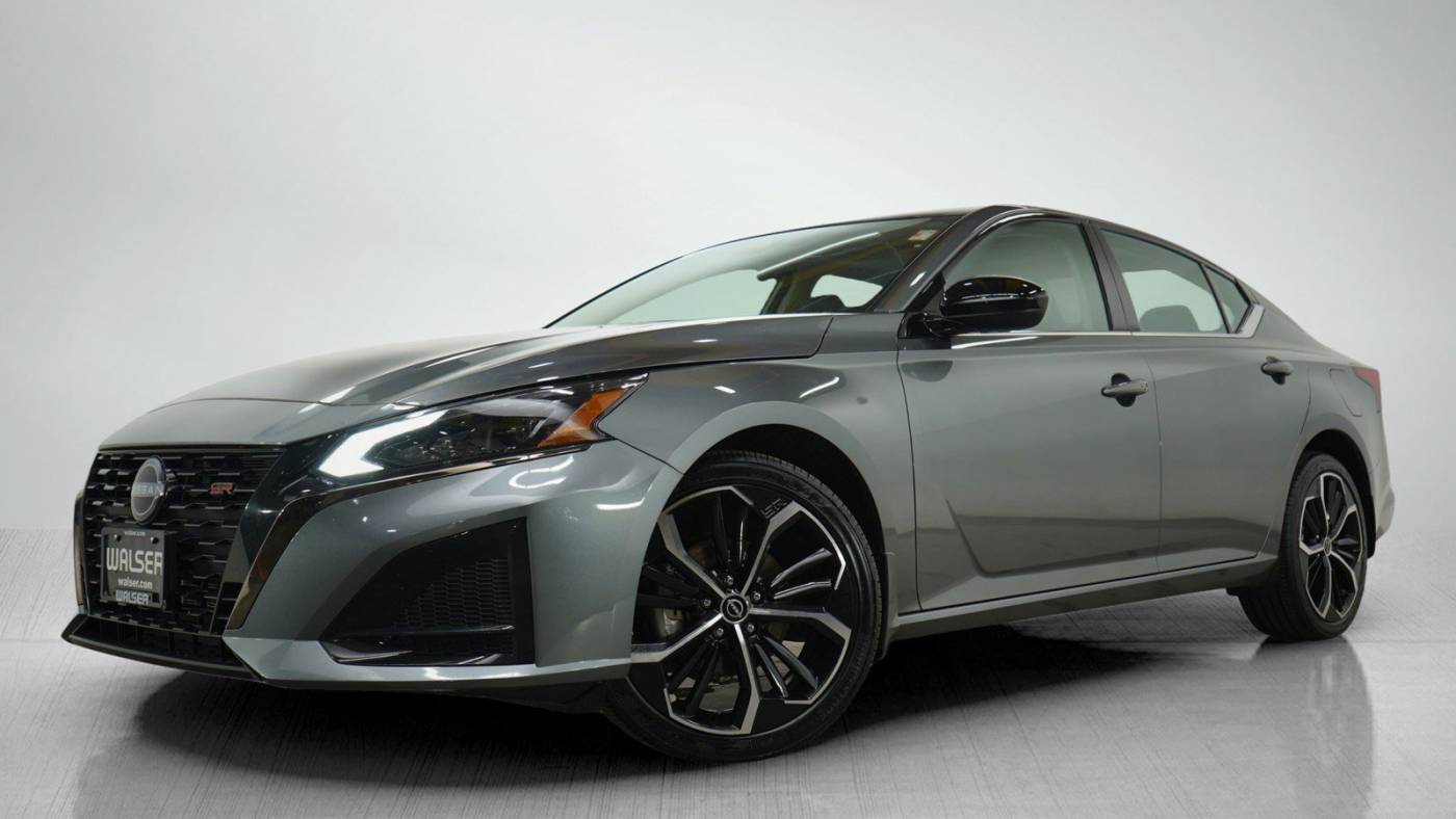 2023 Nissan Altima SR — Sedan — 19,799 mi — Coon Rapids, MN