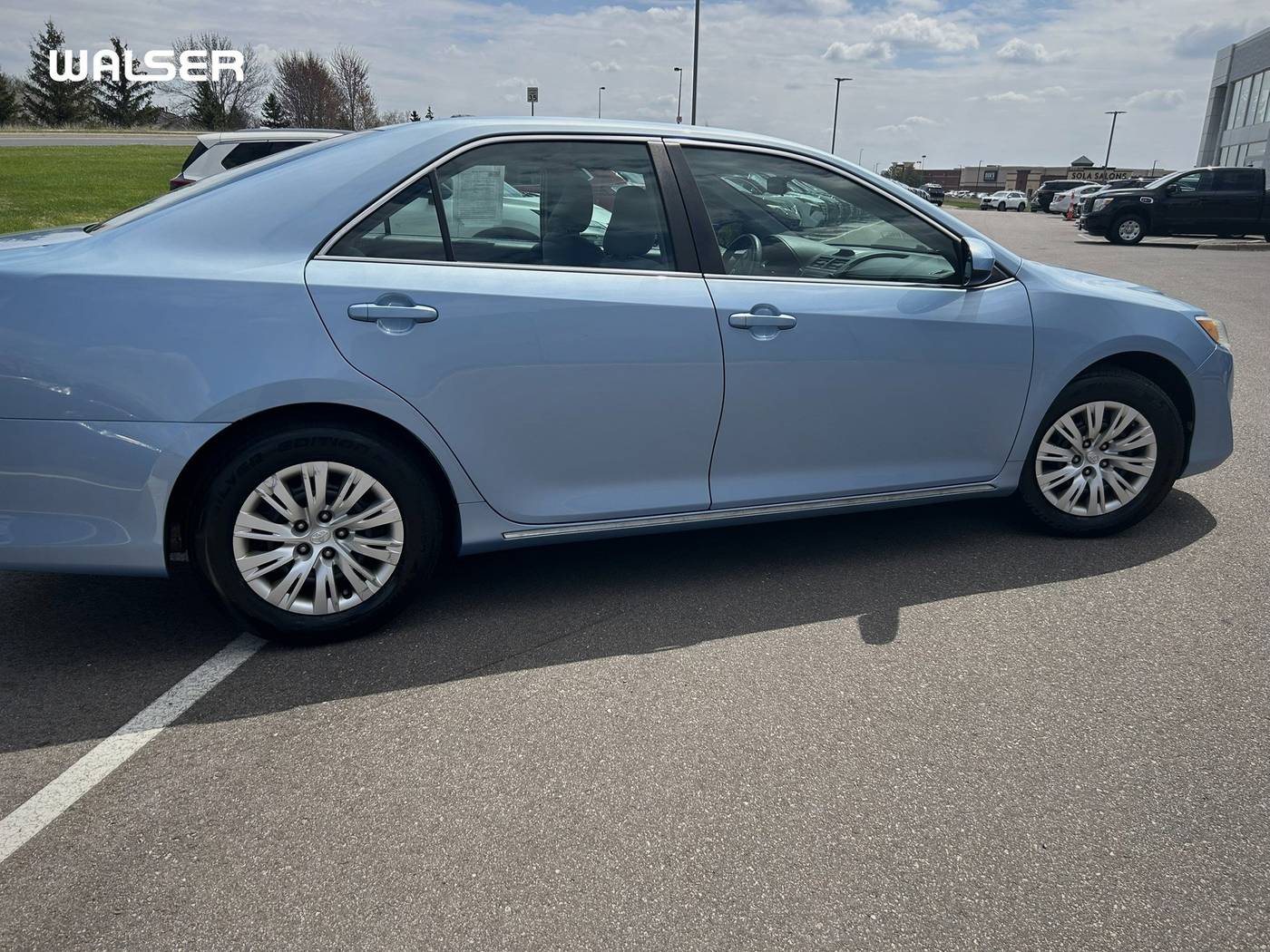2014 Toyota Camry LE — Sedan — 207,466 mi — Coon Rapids, MN