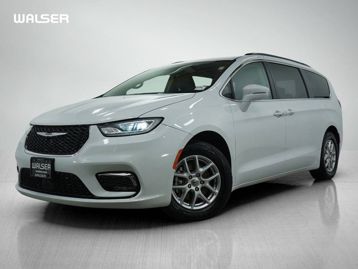 2022 Chrysler Pacifica Touring L — Minivan — 61,854 mi — Coon Rapids, MN